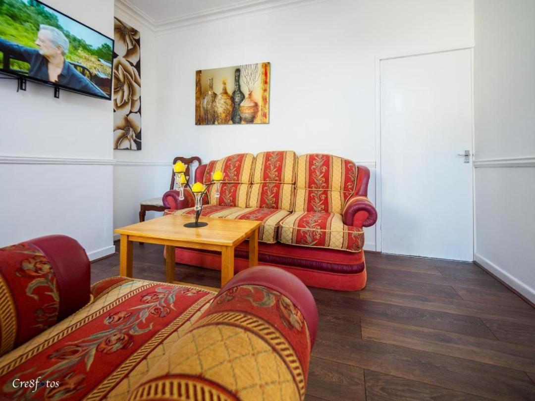 12 Cornwallis Lodge Family Room 2 Stoke-on-Trent Εξωτερικό φωτογραφία