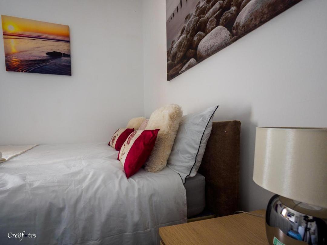 12 Cornwallis Lodge Family Room 2 Stoke-on-Trent Εξωτερικό φωτογραφία