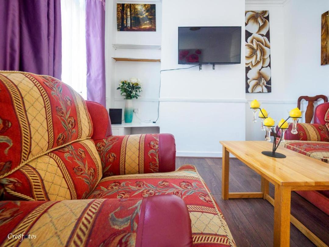 12 Cornwallis Lodge Family Room 2 Stoke-on-Trent Εξωτερικό φωτογραφία